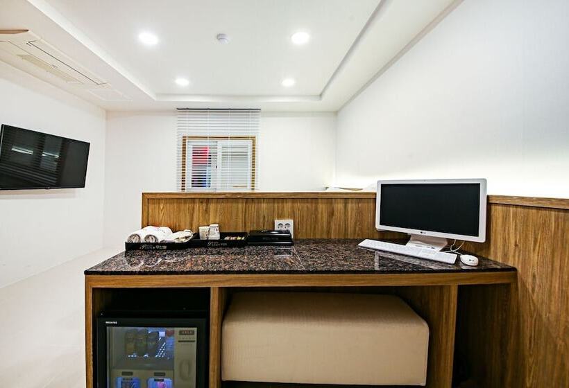 Haenam Plus Self Checkin Motel