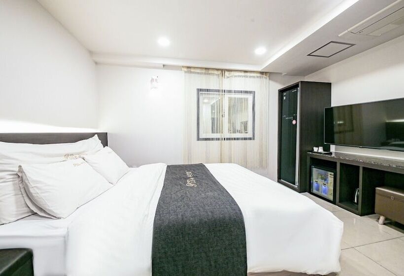 Haenam Plus Self Checkin Motel