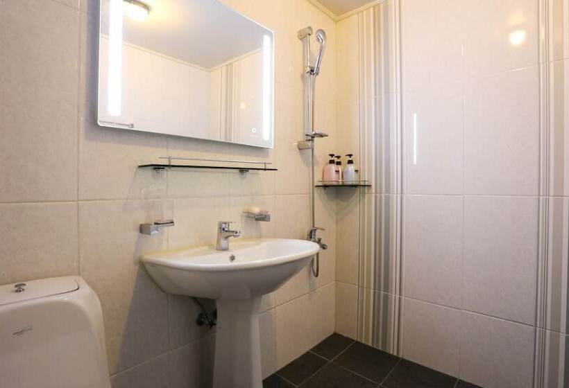 Hongcheon Garisan Deuo Motel