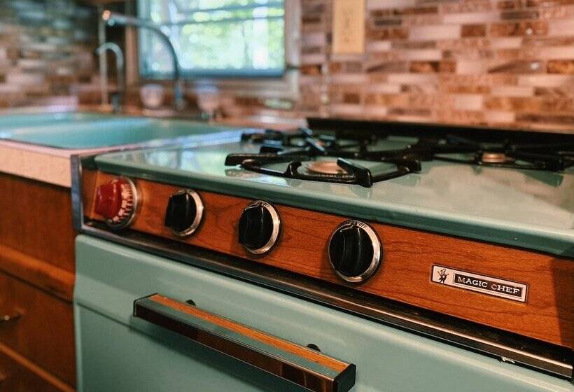 فندق Ags Trailer House   Campground