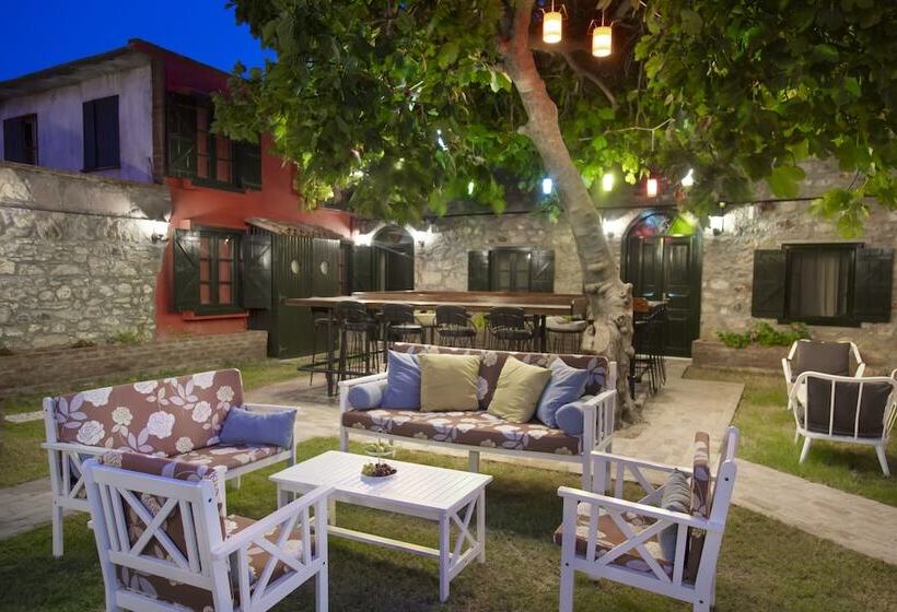 בית מלון כפרי Avlulu Konak Kucukkoy