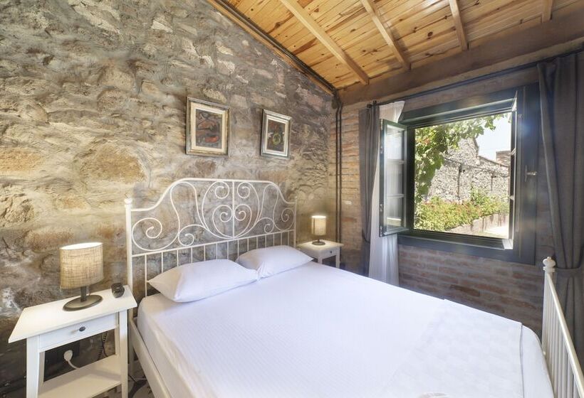 فندق Avlulu Konak Kucukkoy