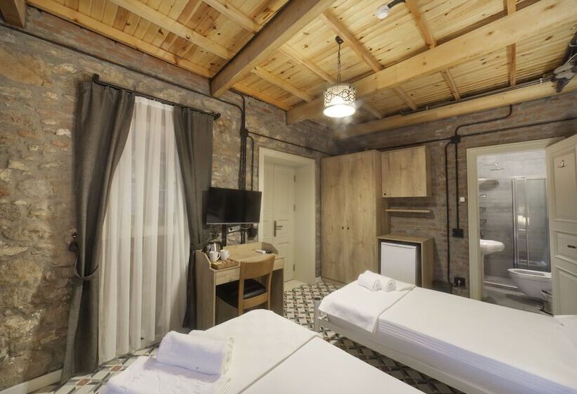 בית מלון כפרי Avlulu Konak Kucukkoy