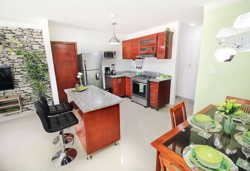 ホテル Coconut Paradise Beach