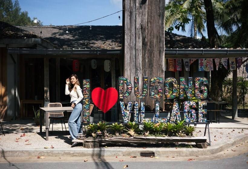 فندق Dugong Village Green