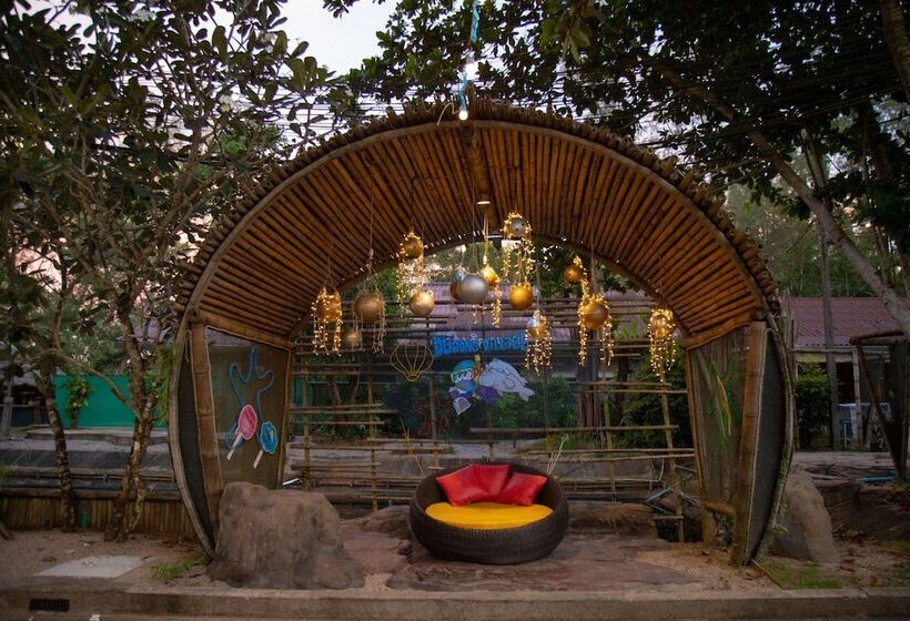 فندق Dugong Village Green