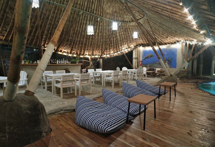 فندق Dugong Village Green