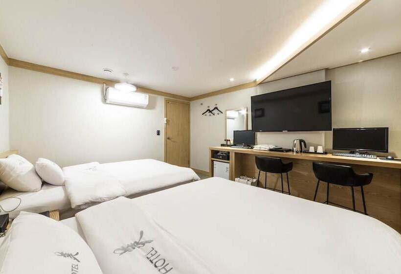 בית מלון כפרי Geumjeong Us