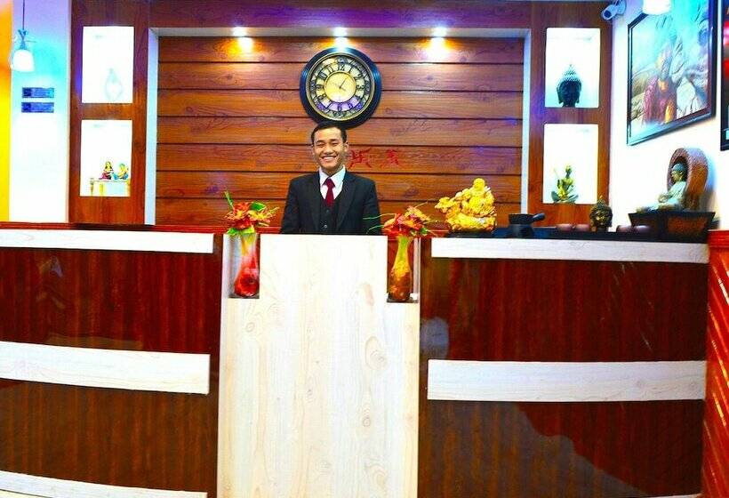 ホテル Golden Tashi Gakhil