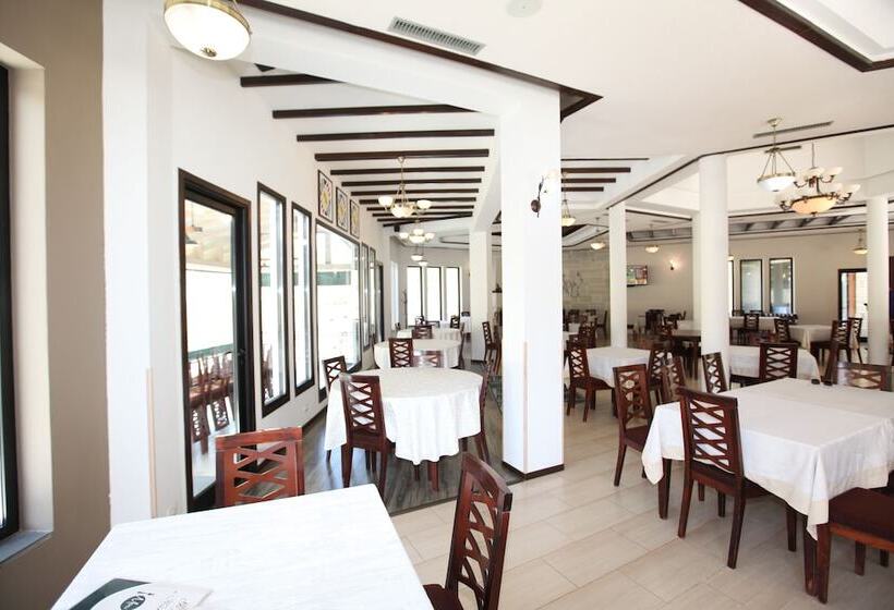 Отель Gryka E Kelcyres