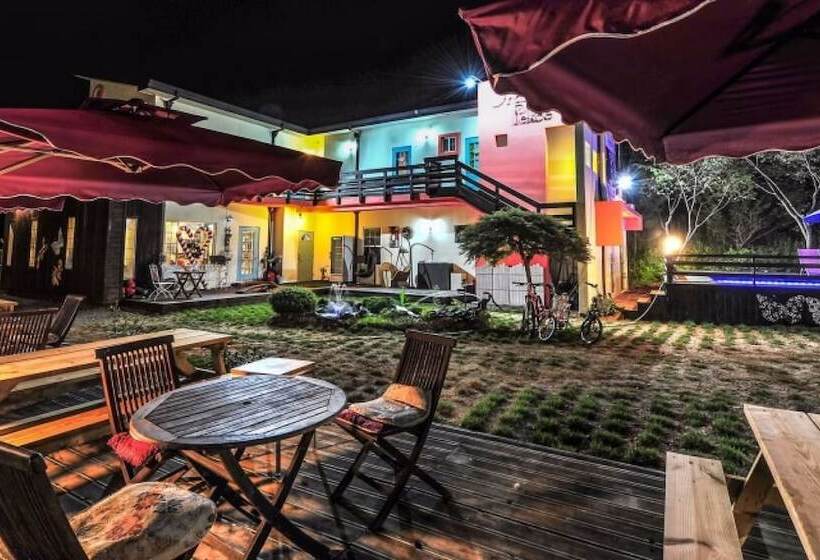 בית מלון כפרי Hongcheon Orange Pekoe Pension