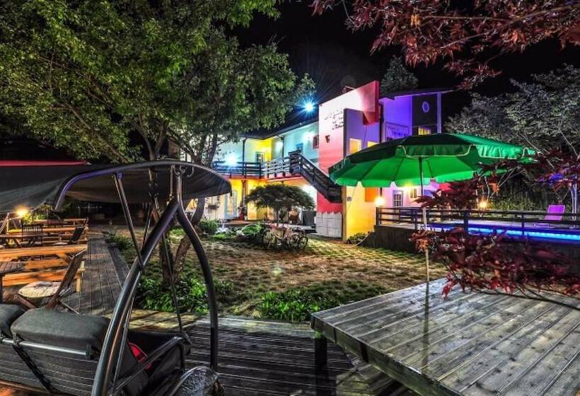 בית מלון כפרי Hongcheon Orange Pekoe Pension