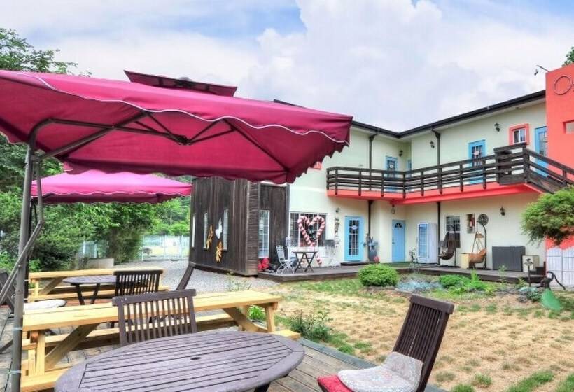 בית מלון כפרי Hongcheon Orange Pekoe Pension