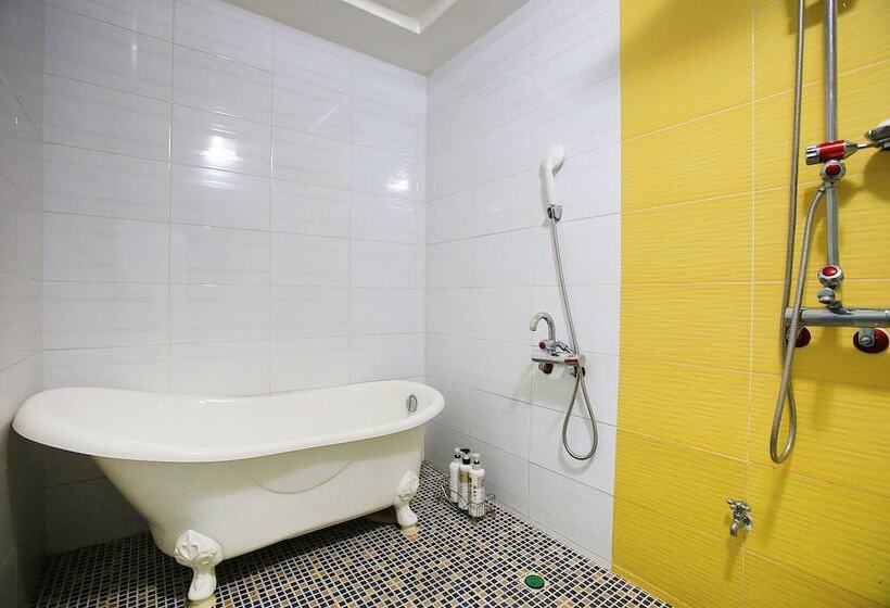 בית מלון כפרי Ilsan Click