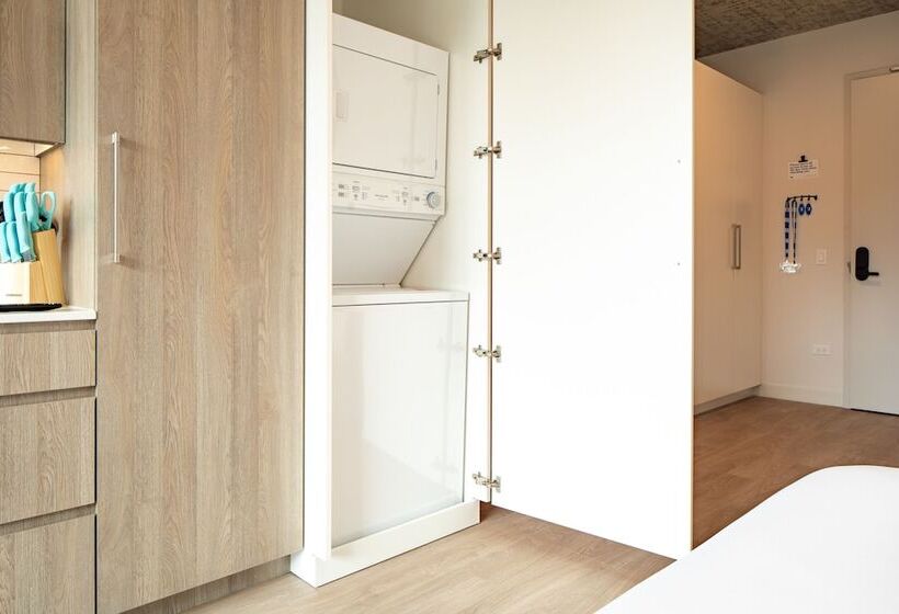 호텔 Kasa River North Chicago