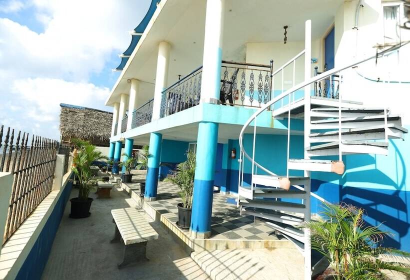 فندق Lamel Cove Beach Resort