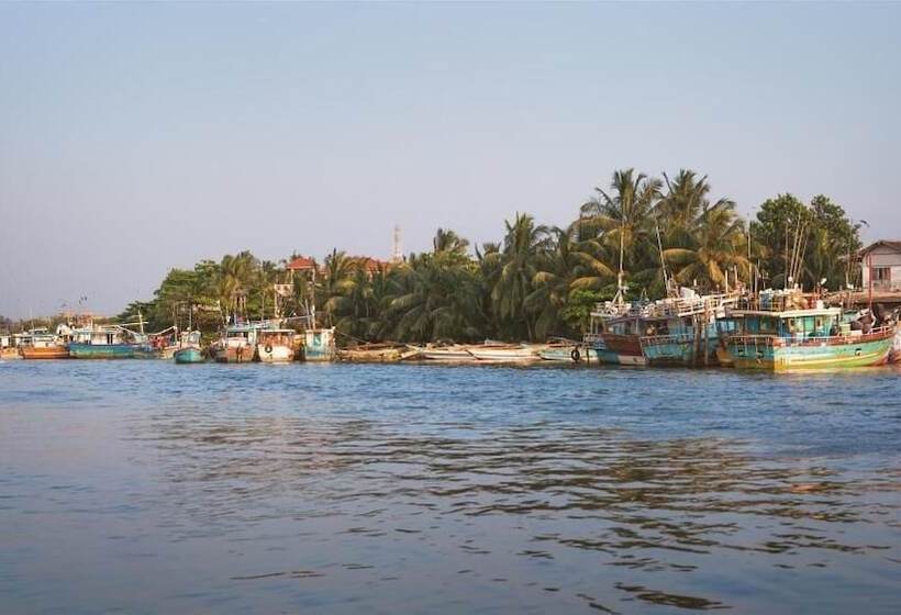 فندق Nathariya Negombo
