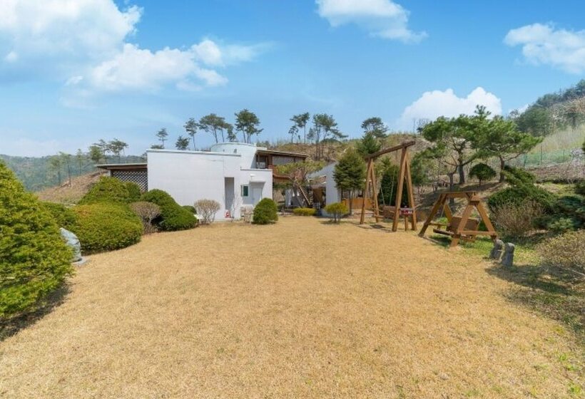 Отель Pocheon Good Terrace Pension