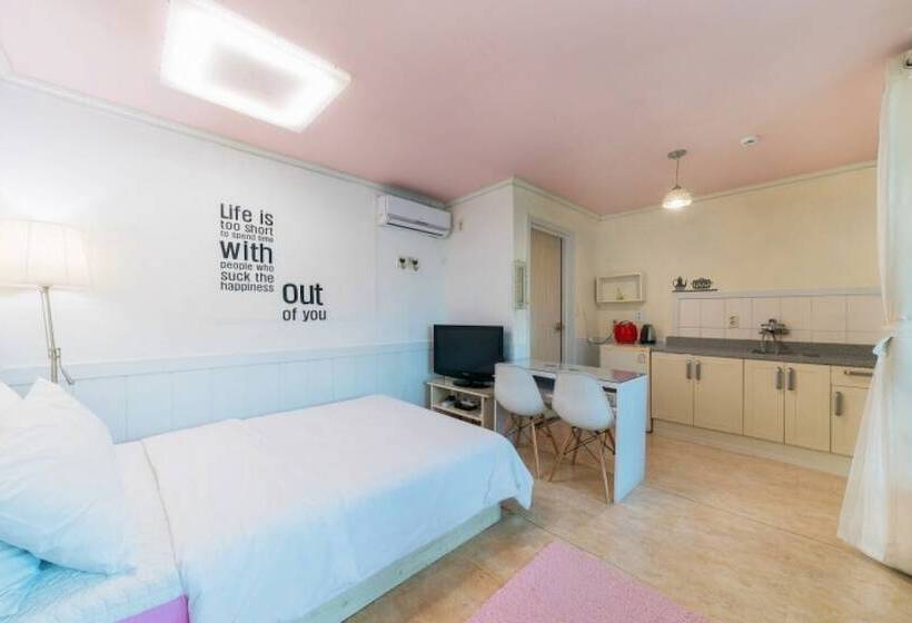 Отель Pocheon Good Terrace Pension