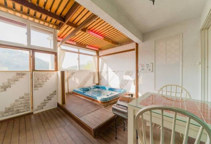 Отель Pocheon Good Terrace Pension