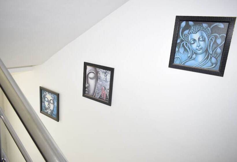 Отель R.m Guest House