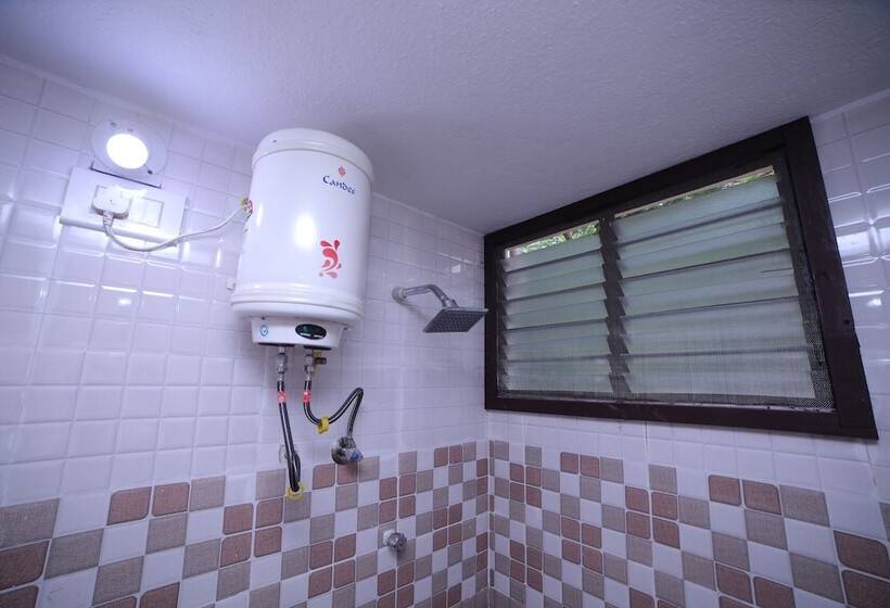 Отель R.m Guest House