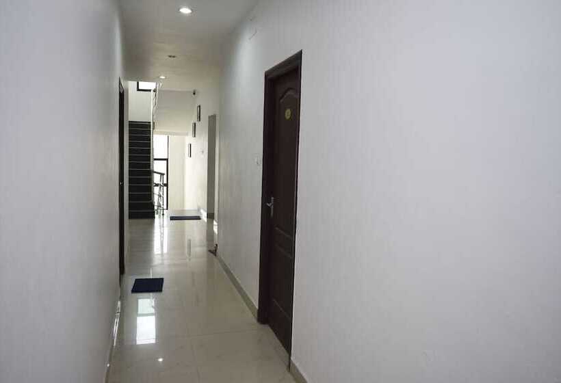 Отель R.m Guest House