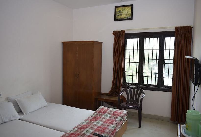 Отель R.m Guest House