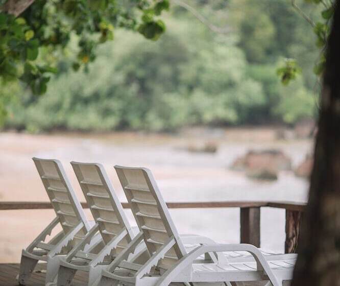 בית מלון כפרי Roxy Telok Serabang