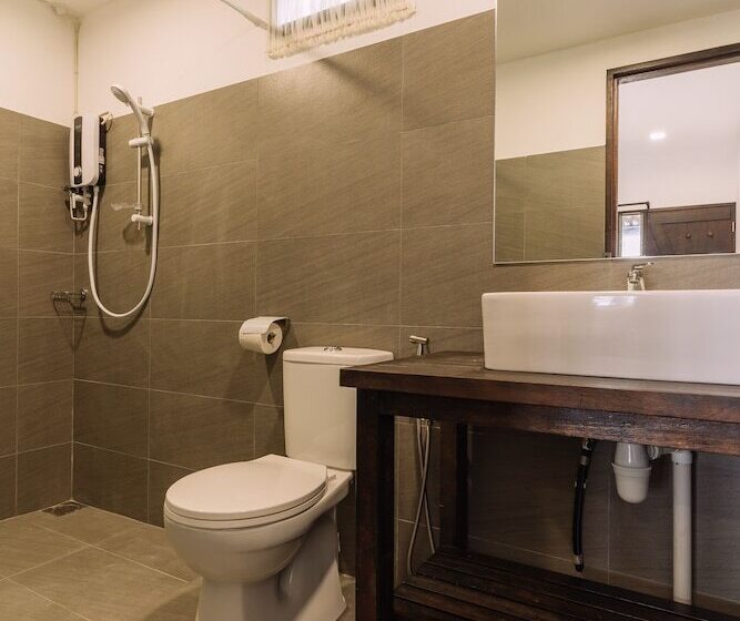 בית מלון כפרי Roxy Telok Serabang