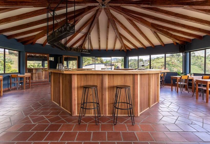 Отель Soy Local Guatapé