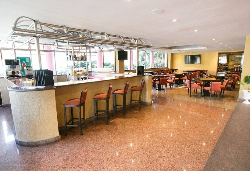 Отель Villa Itaipava Resort & Conventions