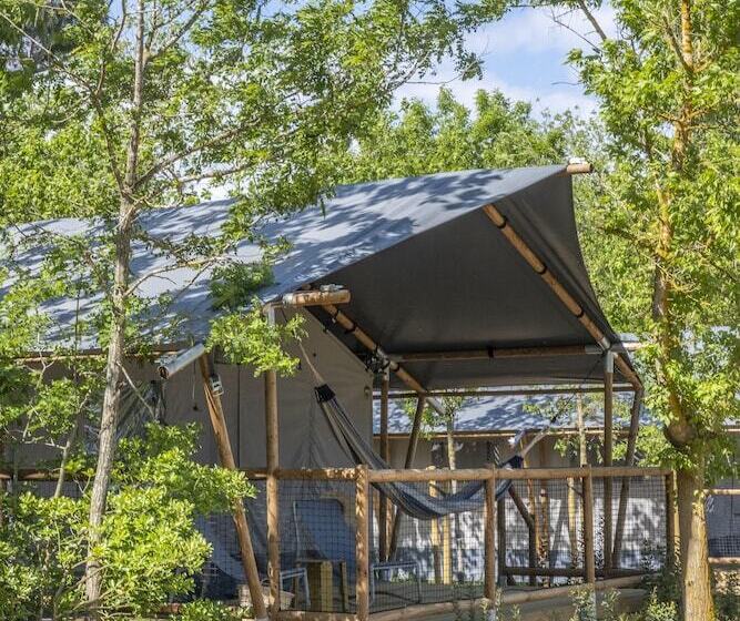 Отель Wecamp Santa Cristina