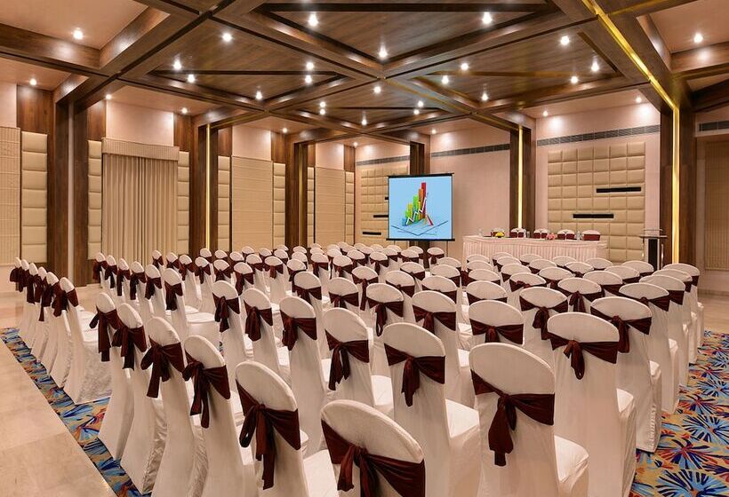 ホテル Glenview Resort Kasauli, A Member Of Radisson Individuals