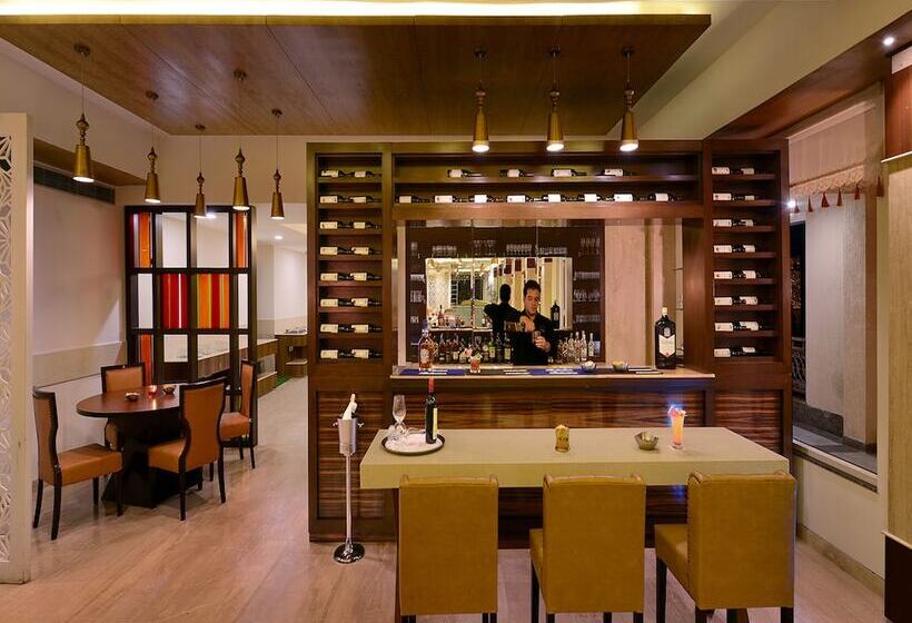 ホテル Glenview Resort Kasauli, A Member Of Radisson Individuals