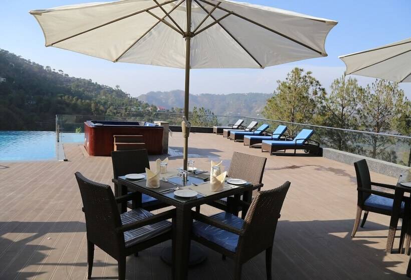 ホテル Glenview Resort Kasauli, A Member Of Radisson Individuals