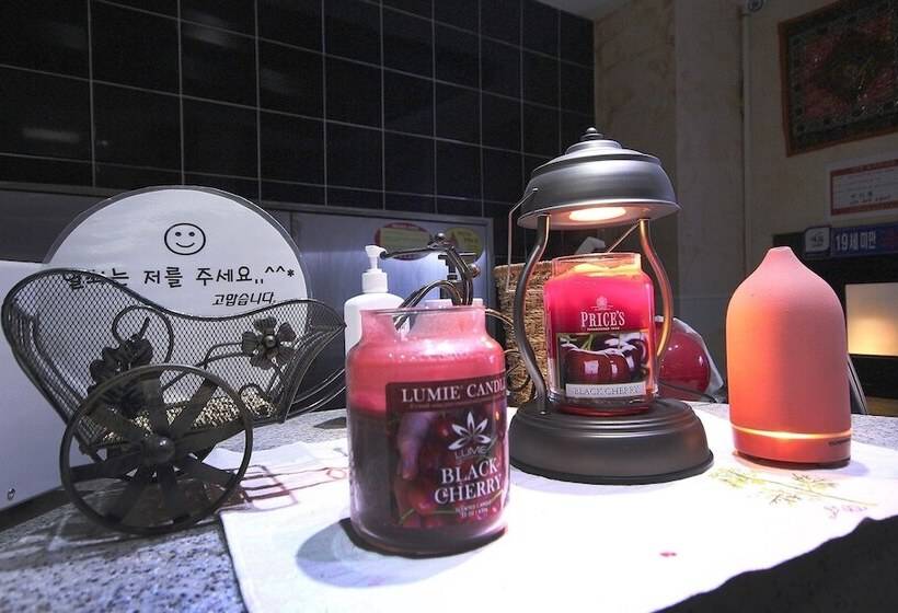 فندق على الطريق Andong Okdong Sapphire