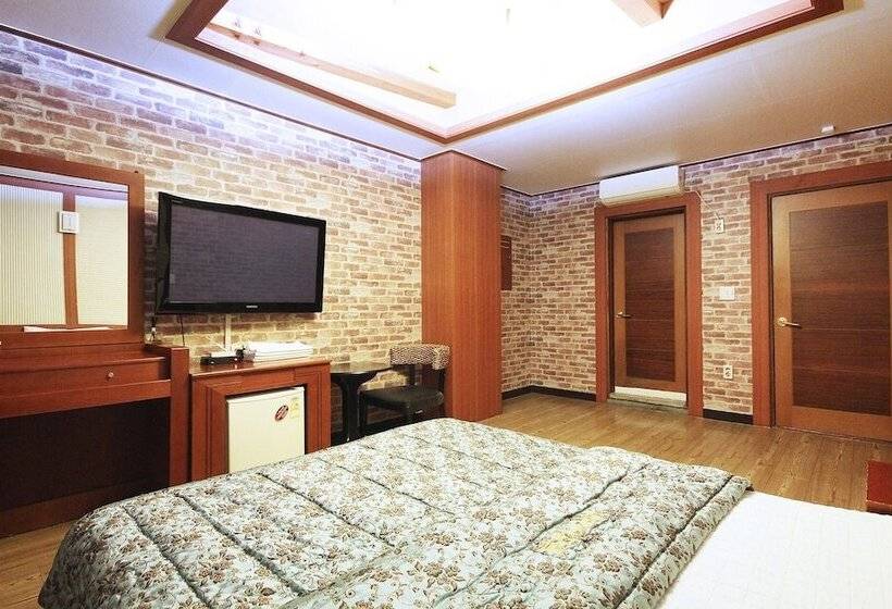 فندق على الطريق Andong Okdong Sapphire