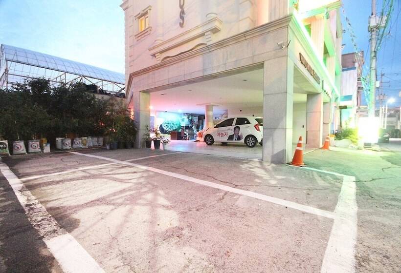 מוטל Andong Venus