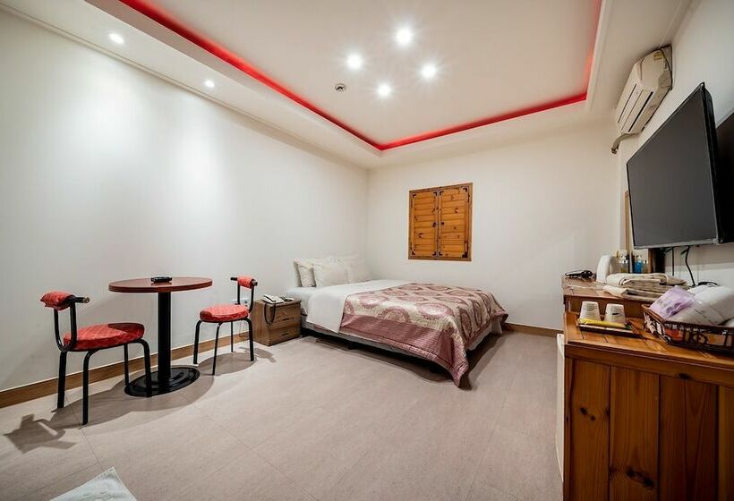 מוטל Anseong Hill House