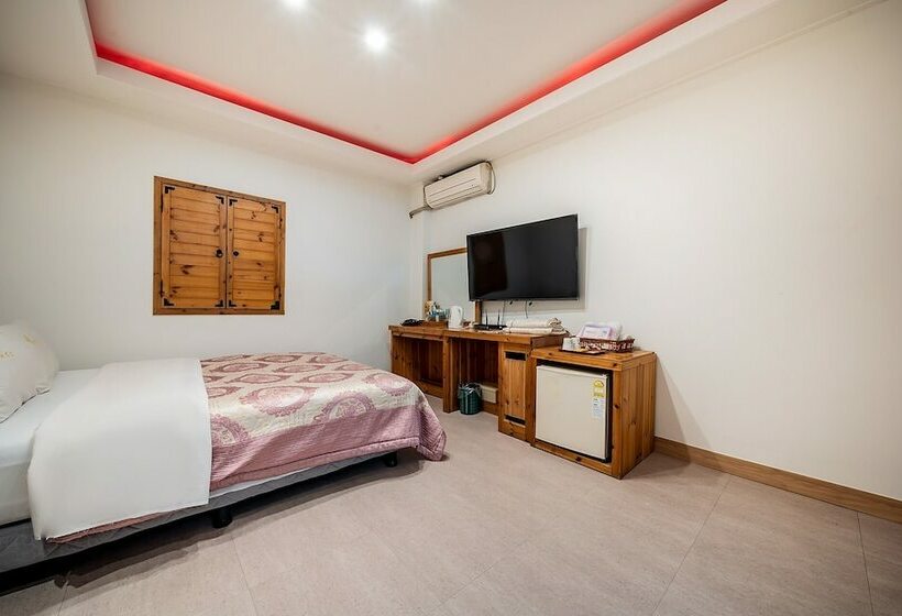 מוטל Anseong Hill House