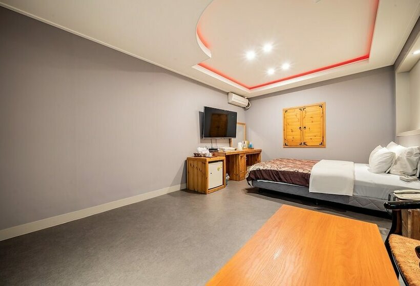 מוטל Anseong Hill House