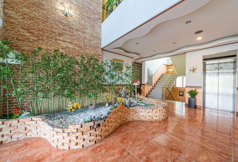 מוטל Asan Red House