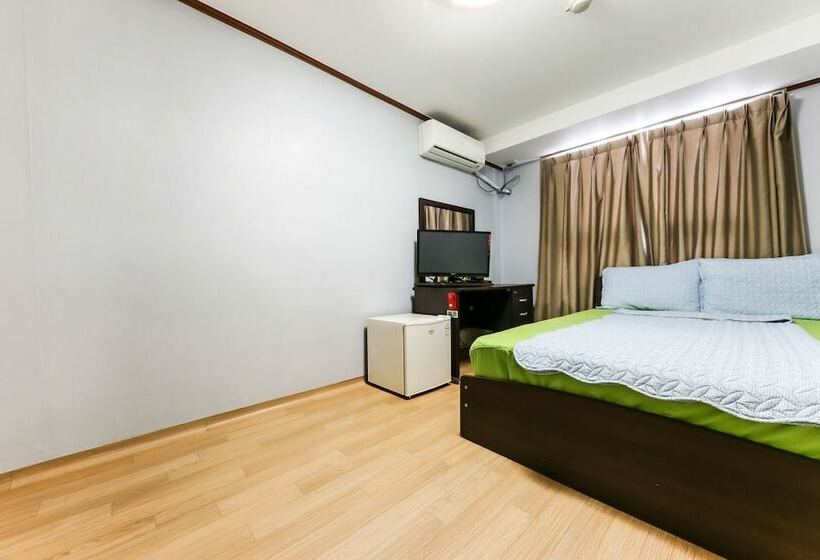 Motel Boryeong Woori Beach