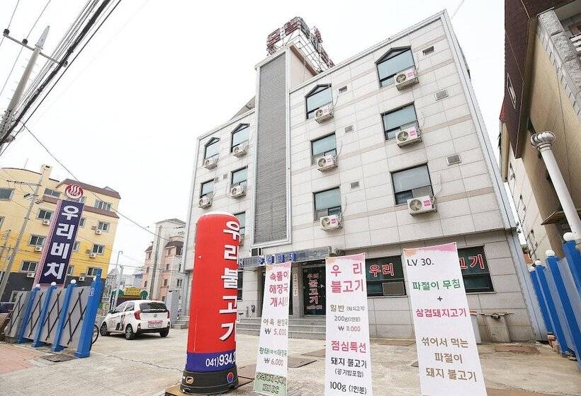 Motel Boryeong Woori Beach