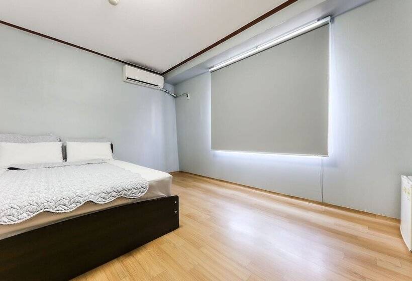 Motel Boryeong Woori Beach