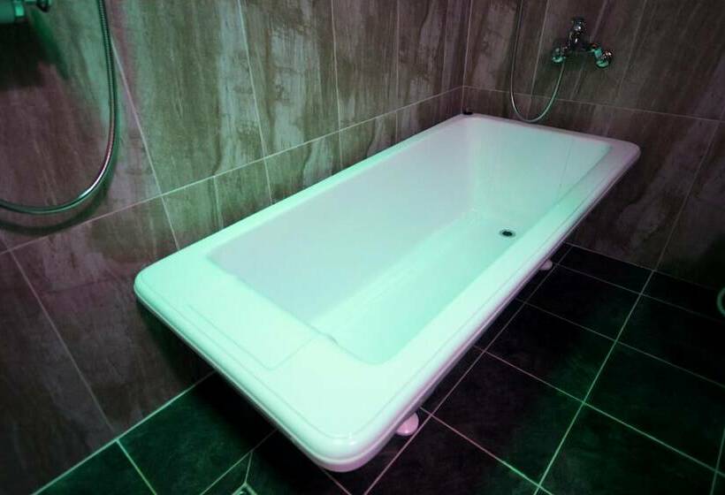 מוטל Buan Gyeokpo Some