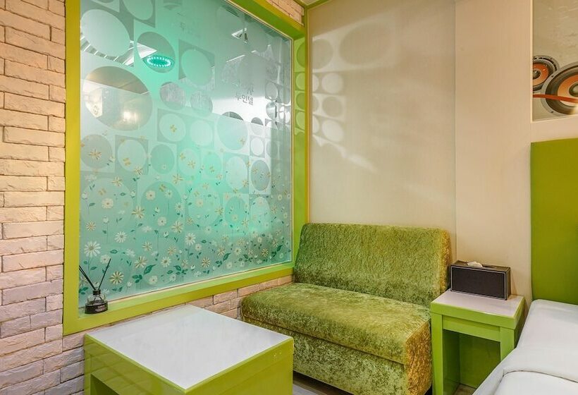 מוטל Buan Gyeokpo Some