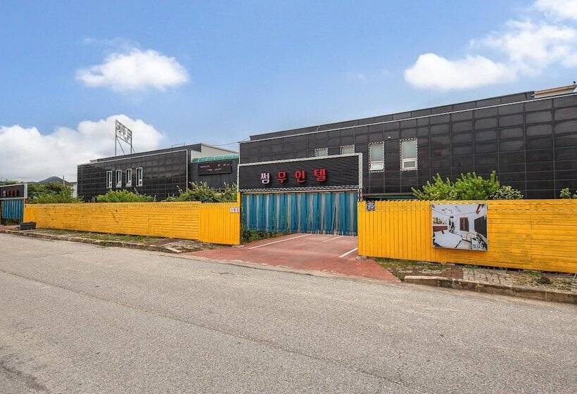 מוטל Buan Gyeokpo Some