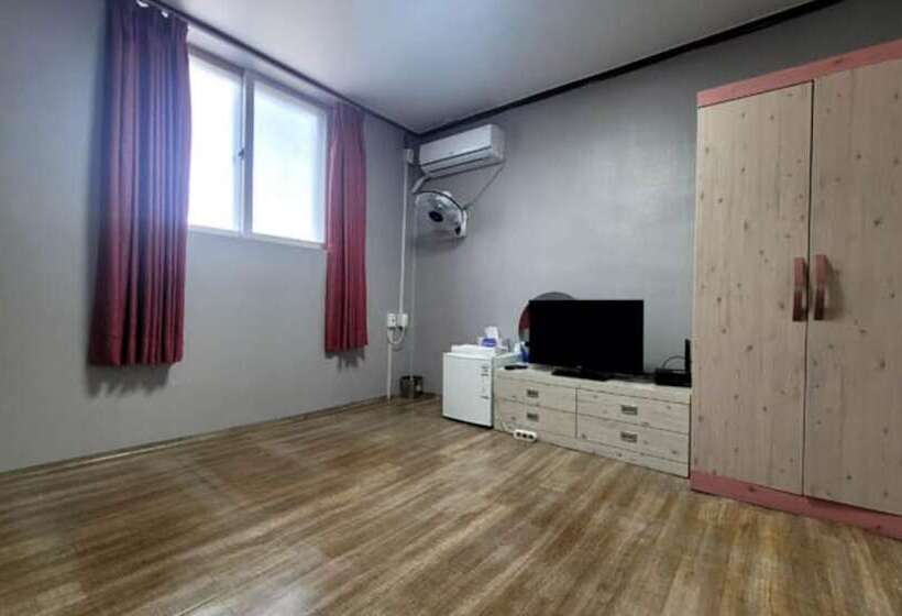 Мотель Buan Myeongseong